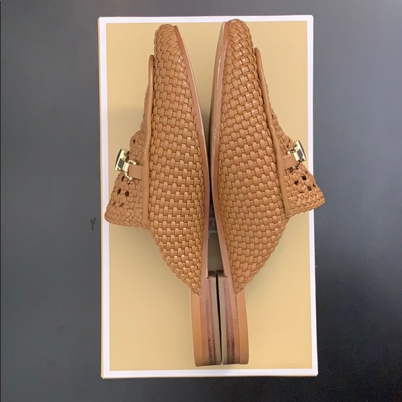 Michael Kors Charlton Slide Acorn - Picture 5 of 15